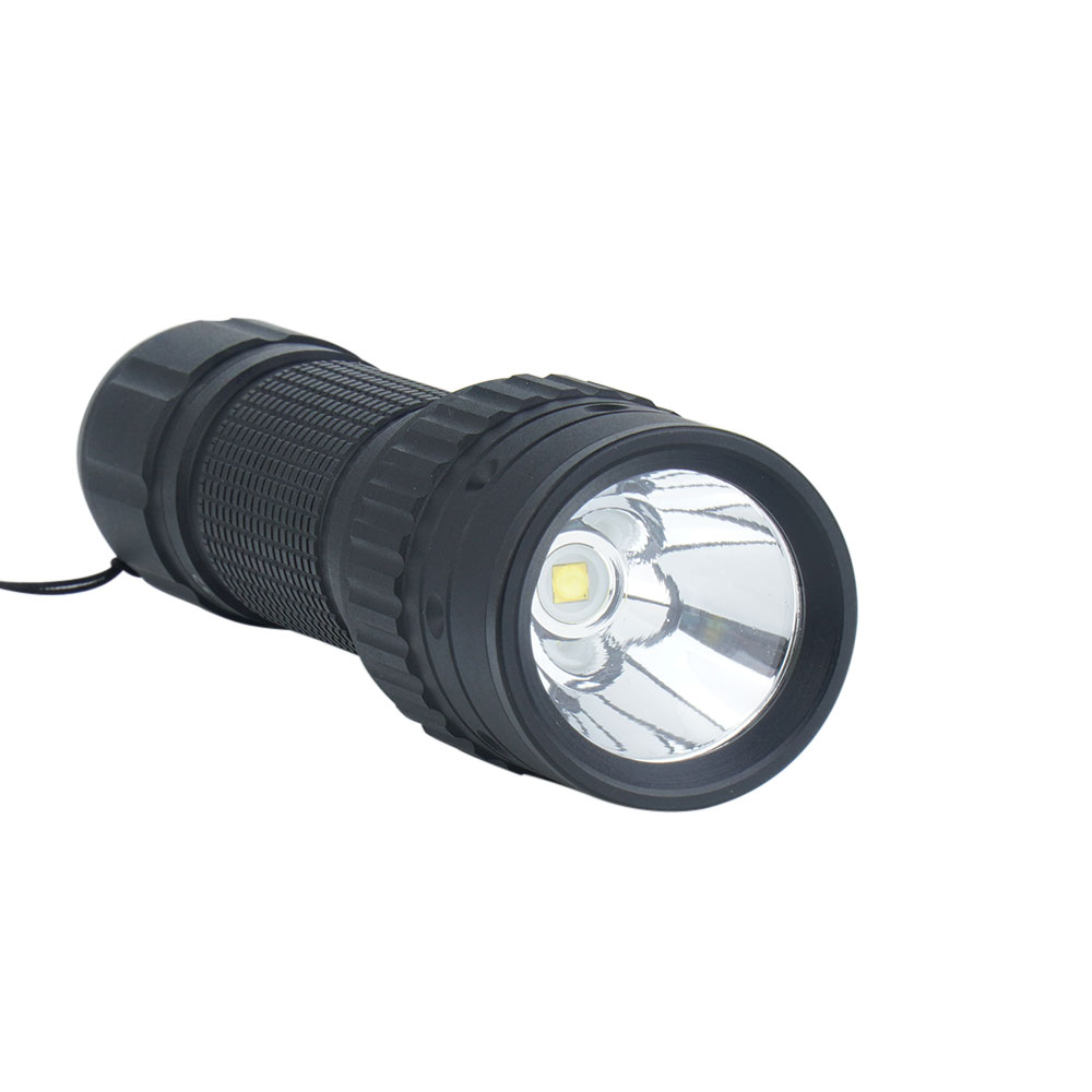 TACTICAL LED FLASHLIGHT - OPERATOR MT1 Battery Operated