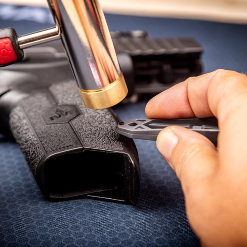 Real Avid - Zestaw wybijaków z młotkiem Accu-Punch™ Hammer with Brass & Steel Pin Punch Set - AVHPS-B