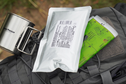 Kedainiu - Wojskowa racja żywnościowa MRE nr 02 - Duszony kurczak z kaszą gryczaną