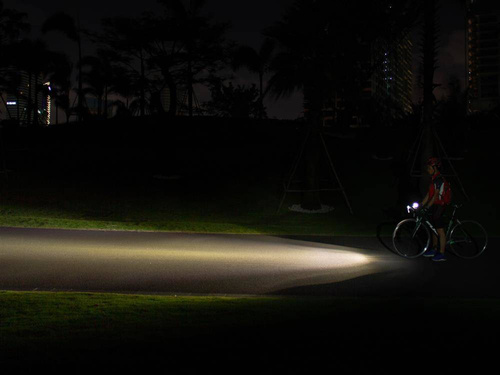 Fenix - Latarka LED rowerowa - 600 lumenów - 2600 mAh - Czarna - BC25R