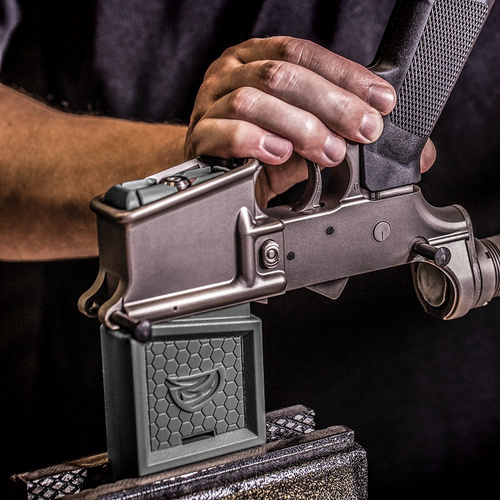 Real Avid - Blok mocujący Smart-Fit AR-15 Vise Block - AVAR15SFVB