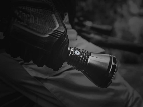 Fenix - Latarka Szperacz LED Akumulatorowa - 1500 Lumenów - 5000 mAh - HT18