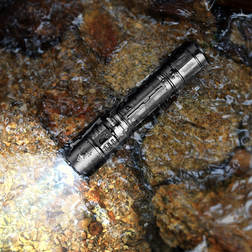 Fenix - Latarka diodowa PD35R - 1700 lm - Czarna - 039-539