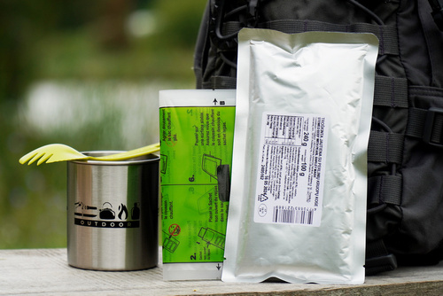 Kedainiu - Wojskowa racja żywnościowa MRE nr 02 - Duszony kurczak z kaszą gryczaną